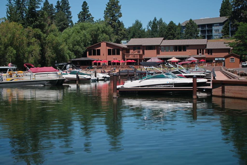 Marina Cay Hotell Bigfork Eksteriør bilde